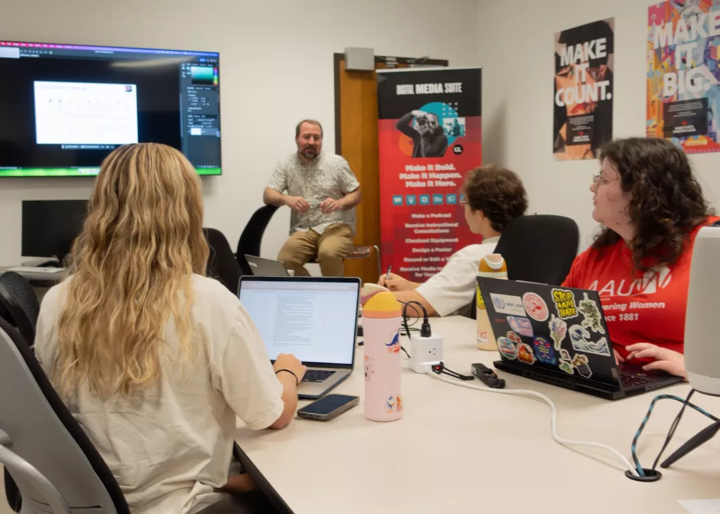 Students in the Digital Media Suite.